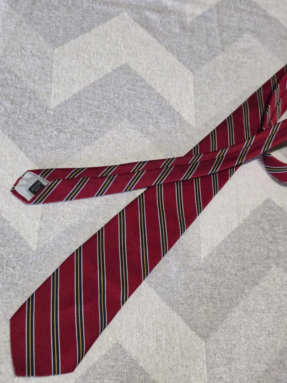 Michael Reed Designer Collection Red Striped Tie With Yellow & Navy Accents 100%